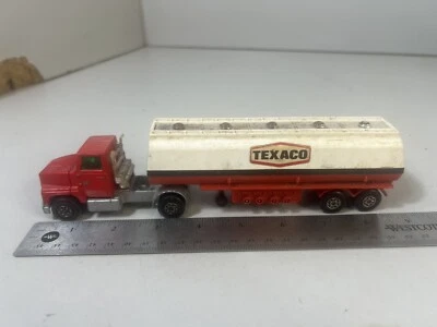 1973 Lesney Matchbox Super kings T K-16 Tractor K-18Articulated Tanker  Texaco - Image 1 of 4