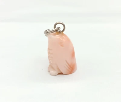 ciondolo vero corallo cerasuolo inciso a mano micro charms pendaglio pinguino - Immagine 1 di 4