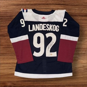 CAMISETA FIRMADA/AUTOGRAFIADA POR GABRIEL LANDESKOG COLORADO AVALANCHA ¡CERTIFICADO DE AUTENTICIDAD BECKETT!! - Imagen 1 de 7