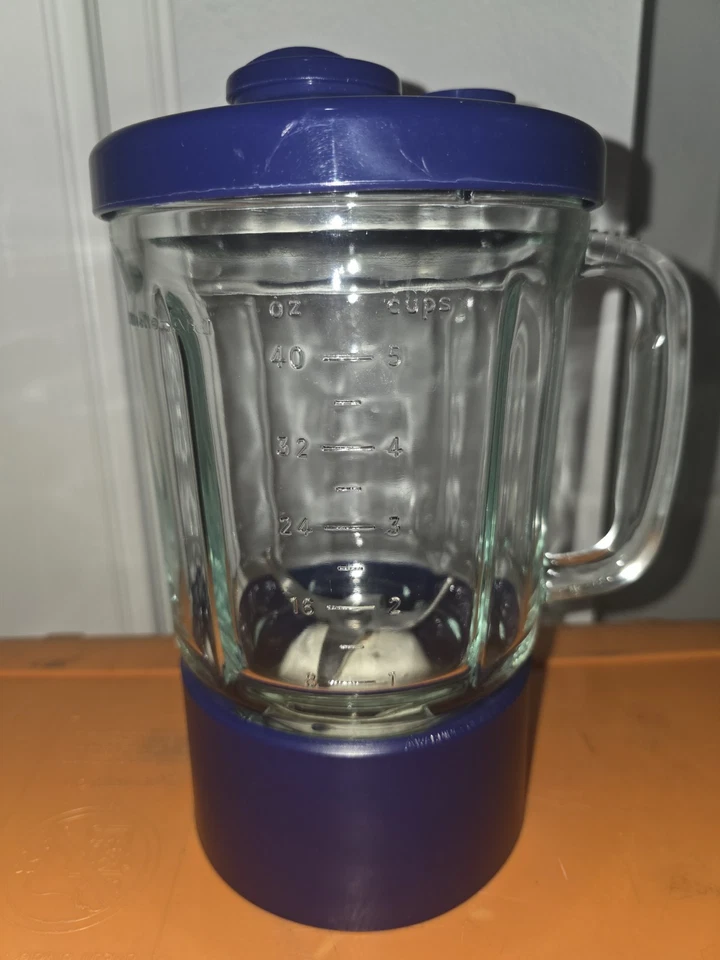 KitchenAid 40盎司玻璃搅拌机罐带盖子和刀片组件-5杯替换件 — 第 1/3 张图片