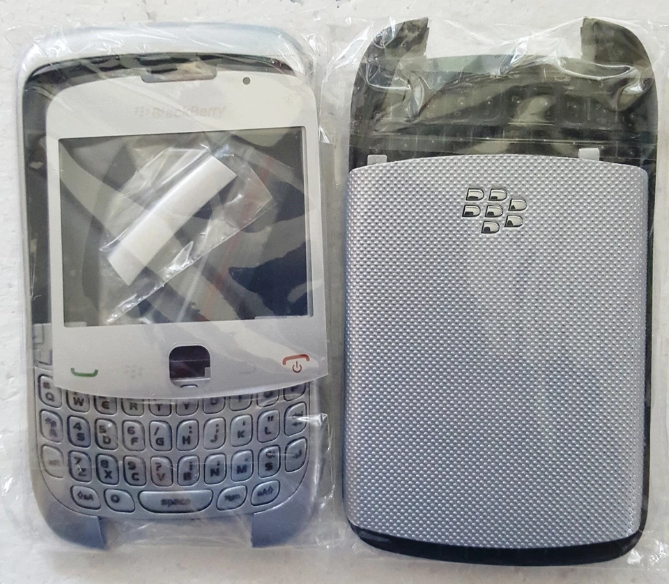 NEW BLACKBERRY 9300 MIXED COLOUR'S AFTER SALES FRONT AND REAR COVERS OR HOUSING. - Image 1 of 1