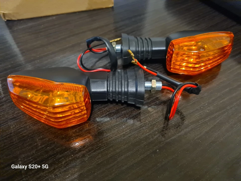 Suzuki DR350 Indicators - Image 1 of 1