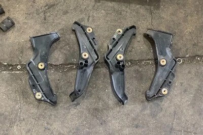 Juego de 4 soportes de faros usados Porsche 911 993 '95-'98 Foto 1 de 3