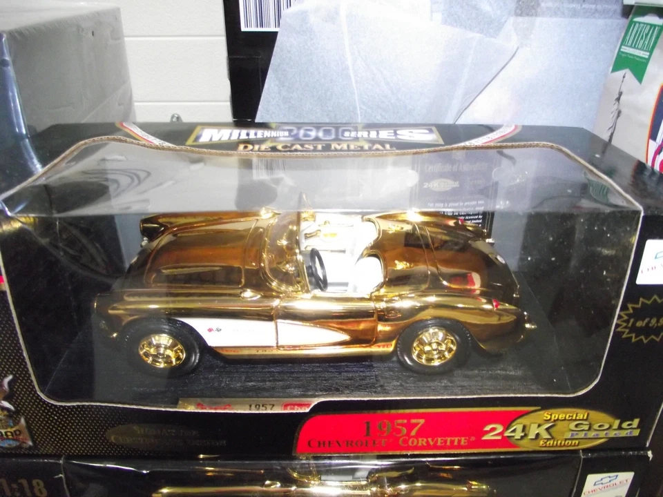 Дорожная подпись 1/18 24K золото хром 1957 chevrolet corvette новый в коробке - Изображение 1 из 1