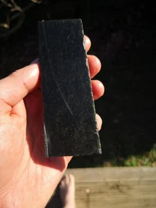 Pounamu Greenstone NZ naturale Tangiwai colore scuro intaglio lastra lapidaria - Foto 1 di 6