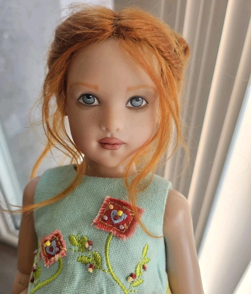 HELEN KISH PIPER TWICE AS NICE, DEBUT 2008 Doll - Image 1 of 4