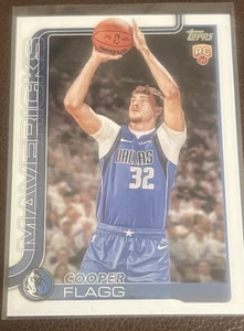 2025-26 Topps Basketball Cooper Flagg Rookie Card #201 Base Mavericks (RC) - Bild 1 von 2