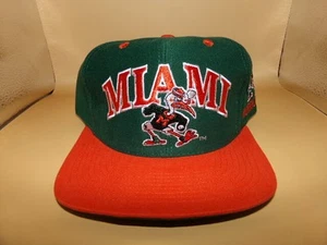 NUEVO CON ETIQUETAS SOMBRERO AJUSTABLE MIAMI BASTONES COLORIDO - Imagen 1 de 3