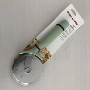 New KitchenAid Mint Green Pistachio Soft Silicone Pizza Cutter (HPIA) - Picture 1 of 2