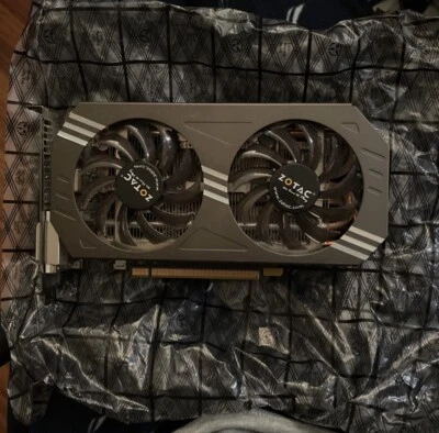 Tarjeta de gráficos ZOTAC NVIDIA GeForce GTX 970 4GB GDDR5 (2881N366040Z8) Foto 1 de 2