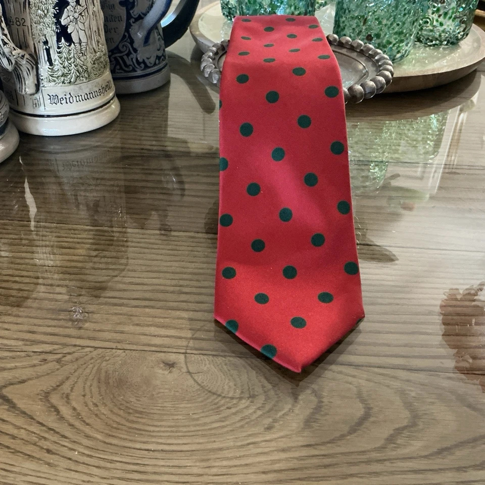 Corbata de seda Kenneth Gordon punto rojo impresa a mano en Italia corbata para hombre cosida a mano EE. UU. Foto 1 de 4