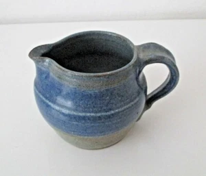 "Jarra Studio Art Pottery azul y gris 3,5"" firmada por Ronald Hatcher usada en excelente estado de colección AZ15" - Imagen 1 de 12