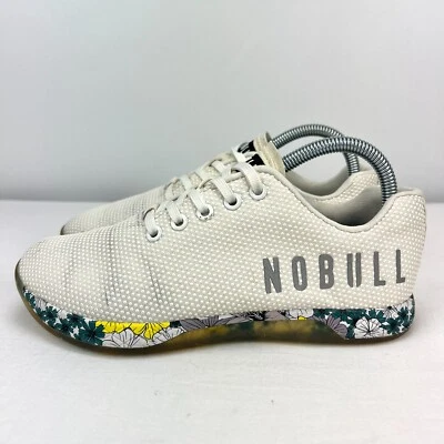 Zapatos NoBull Blancos con Suelas Florales Amarillas y Verdes Talla de Mujer 7 / Hombre 5.5 Foto 1 de 4