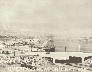 Newport Beach großes Schiff im Hafen von Newport Bay VINTAGE Fotodruck 979 11" x 14" - Bild 1 von 1