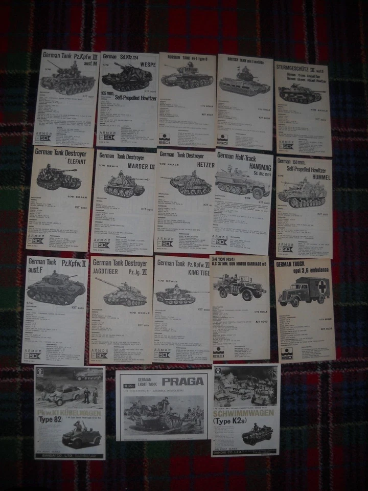 LOTTO  18 FOGLI DI ISTRUZIONE PER MODELLISMO CARRI ARMATI 2A G.MOND. - ESCI - - Immagine 1 di 1