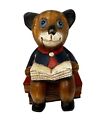 Vintage handgeschnitzter Teddybär sitzt auf Büchern Kinderzimmer Kinderzimmer Dekor