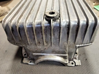 FIAT 850 SPIDER CUPÉ SEDÁN ALUMINIO CÁRTER DE ACEITE BUEN USADO Foto 1 de 4