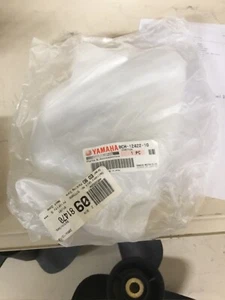 Yamaha Snowmobile Water Pump Housing Cover 8CH124221000 - Bild 1 von 3