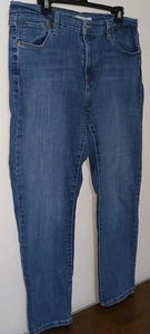 Levi's Women's Boyfriend Mid Rise Jeans Size 33 X 27 - Picture 1 of 7