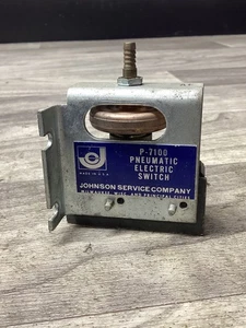 Interruptor eléctrico de presión Johnson Controls P-7100 #121N41*SI - Imagen 1 de 2