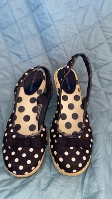 Alpargatas Kate Spade Tacón Cuña Cordón Azul Marino y Blanco Lunares Talla 5 Foto 1 de 3