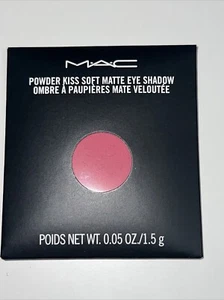 MAC COSMETICS POLVO BESO SUAVE MATE SOMBRA DE OJOS RECARGA - ENAMÓRATE - NUEVO EN CAJA - Imagen 1 de 4