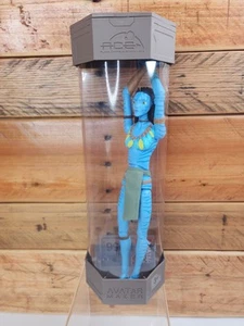 Figura Adulta Na'vi Neytiri Mujer ACE Avatar Maker Pandora Parques Disney - Imagen 1 de 11