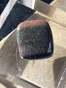 Andamooka Opal Regenbogen gesprenkelt Cabochon 23,95 cts, in den USA produziert. Australien - Bild 1 von 15