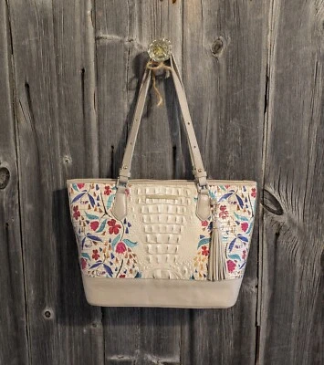 GUC Brahmin Medium Asher Silver Birch Averna. - Image 1 of 4