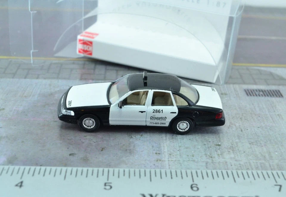 Taxi de despacho Busch 49029 Ford Crown Victoria Texas - cabina escala 1:87 HO Foto 1 de 2