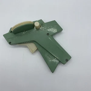 Vintage Dymo Embossing Narrow 1/4” Label Maker Green - Picture 1 of 7