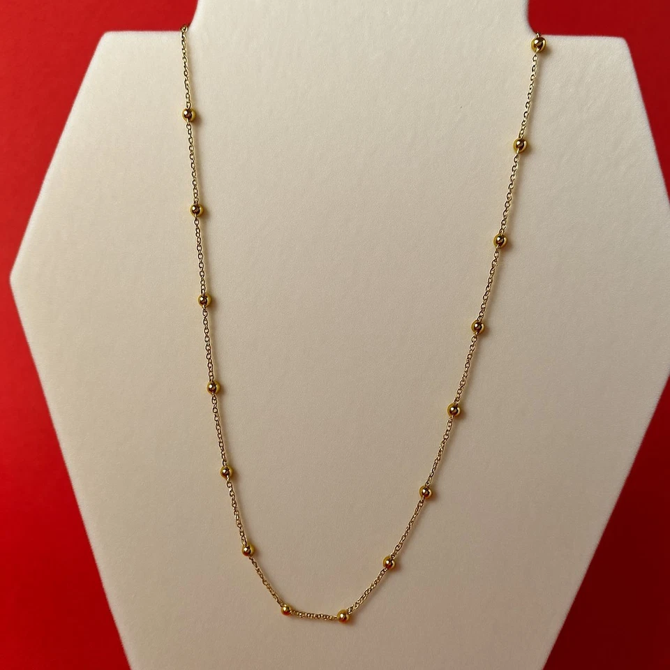 Lindo collar de cadena de estación de cuentas satelitales delicado enchapado en oro de 18 K Foto 1 de 2