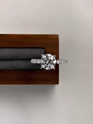 950 Platinum 2.50ct Round Cut IGI Certified Lab Grown Diamond Wedding Ring - Image 1 of 4