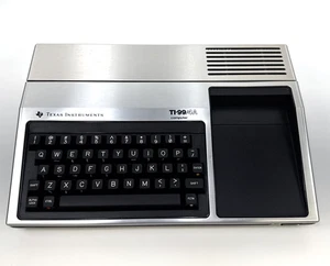 Vintage Texas Instruments TI-99/4A Home Computer PHCOO4A nur Konsole (getestet) - Bild 1 von 20
