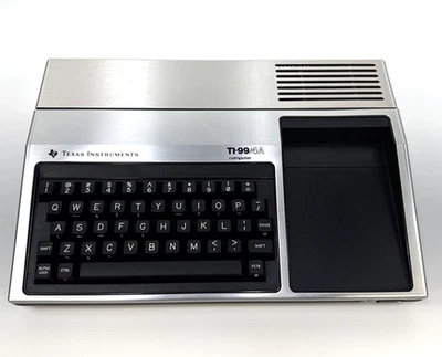 Vintage Texas Instruments TI-99/4A Home Computer PHCOO4A nur Konsole (getestet) - Bild 1 von 4