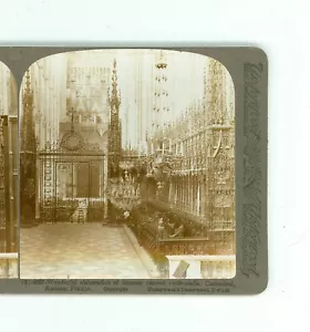 B8008 U&U 9567, famosos puestos de coro tallados, catedral de Amiens, Francia D - Imagen 1 de 2