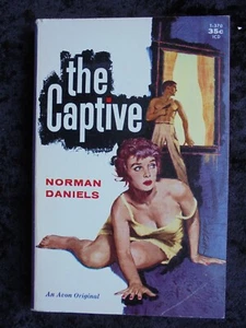 THE CAPTIVE NORMAN DANIELS COLLECTIBLE AVON MYSTERY NOVEL - Picture 1 of 2