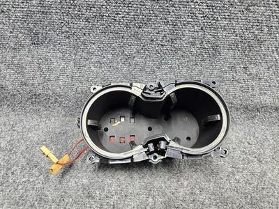 2015-2018 奥迪 Q3 前中心控制台饮料双杯支架 原始设备制造商 — 第 1/4 张图片