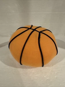 Baloncesto de felpa de 8" - Imagen 1 de 3