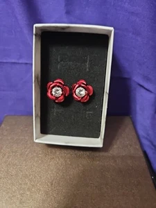 Ohrringe klares Swarovski Element mit roter Rosette - Bild 1 von 1