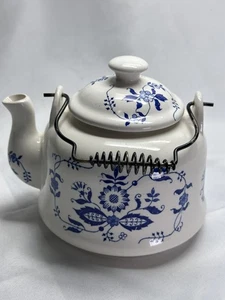 Vintage Tea Pot Kettle Blue Onion Pattern with Wire Metal Handle - Picture 1 of 9