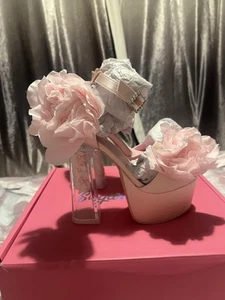 Sugar Thrillz Size 6 Pink Satin Platforms With Clear Heels And Flower - Picture 1 of 9