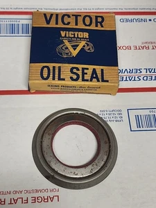1953-58 OLDSMOBILE FRT WHEEL OIL SEAL 562414 VICTOR 49711  NORS          - Picture 1 of 4