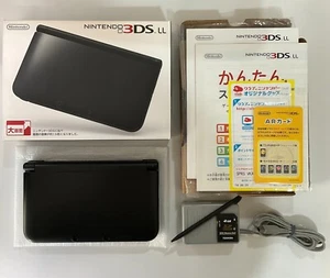 Consola Nintendo 3DS LL XL Negra con Cargador/Lápiz óptico/Tarjeta SD versión japonesa - Imagen 1 de 9
