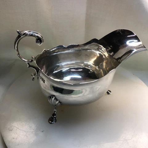 VICTORIAN Chester 1911 George Nathan & Ridley Hayes STERLING Silver Sauce Boat Cover