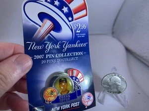 MLB  2007 New York Yankee Derek Jeter NOSWT Tack Pin T-1092 - Picture 1 of 1