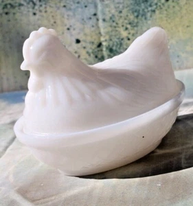 Vintage Milk Glass Hen on a Nest Candy Dish, 3.5" tall x 4.5" long  - Picture 1 of 8
