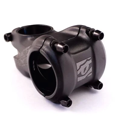 Race Face Chester 35 MTB Mountain Stem: 40mm length x 35mm clamp 0 degree Black - Image 1 of 4