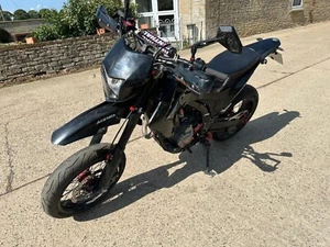 2014 black Honda CRF 250 M supermoto - Picture 1 of 14