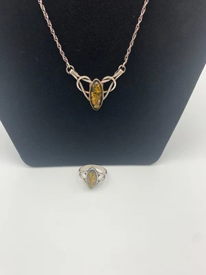 Matching Yellow-Green Amber 925 Silver Ring and Pendant Necklace Set - Image 1 of 4